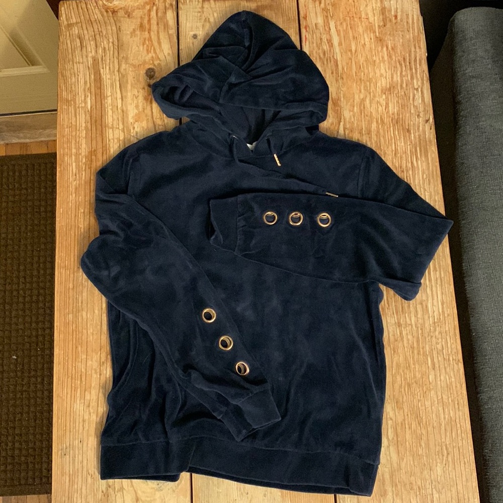 Velvet Sweatshirt with Grommet Sleeves